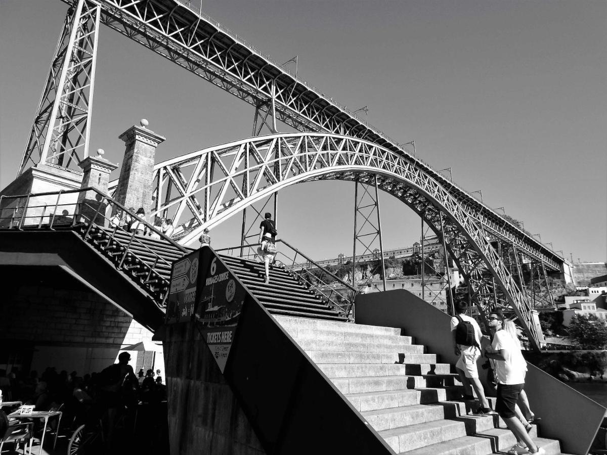 Oporto Delight 1 Luxury Apartment In Historic Center With Balcony Max 4 P エクステリア 写真